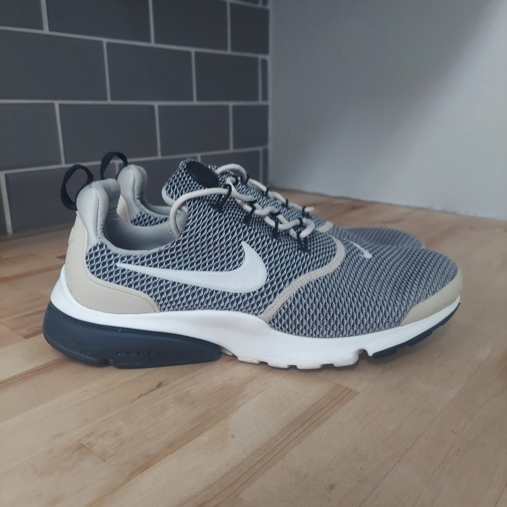 Nike Presto Fly SE Womens Shoes Size 7.5